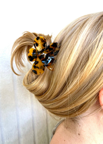Gigi Flower Hair Clip - Brown Tortoise