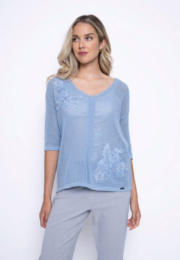 Appliqu¨¦ V-Neck Top