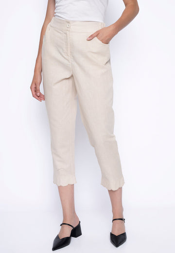 Scalloped Edge Capri Pants