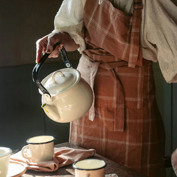 Enamel Kettle in Ivory with Black Handle