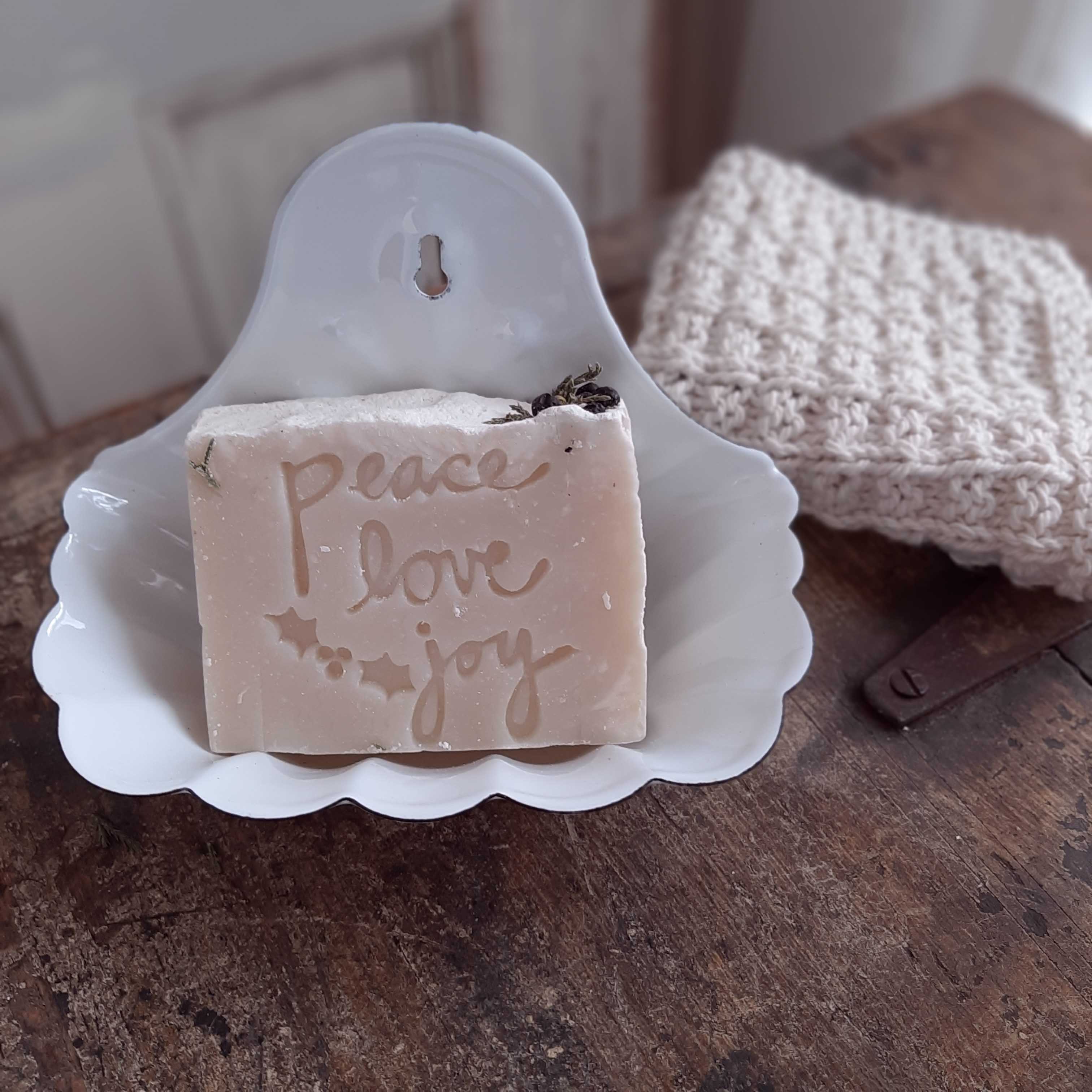 White Enamel Wall Mounted Soap Dish