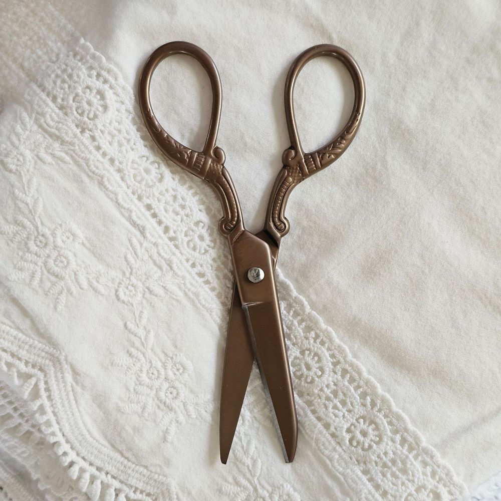 Vintage Style Embroidery Scissors with Sheath